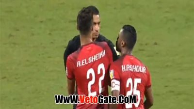 حسام عاشور يشتبك مع الحكم بعد الخروج من البطولة العربية (فيديو)