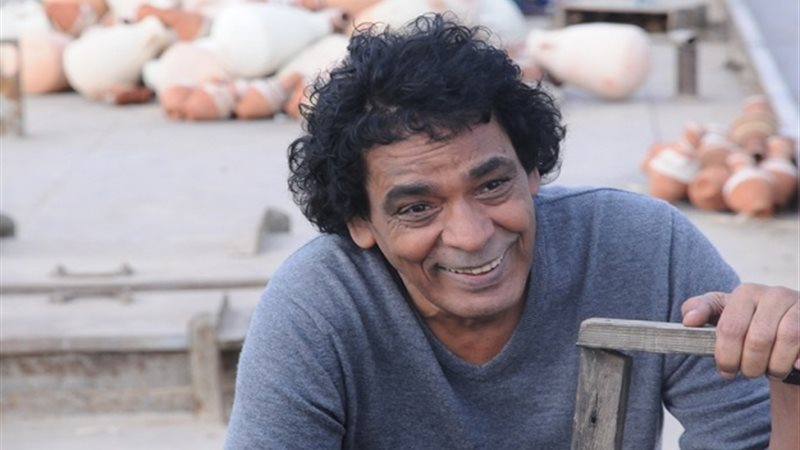  الفنان محمد منير