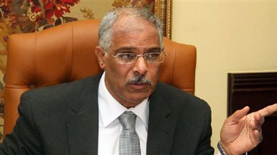 «علام» و«شوبير» يحضران عزاء والدة رئيس «بريزنتيشن»