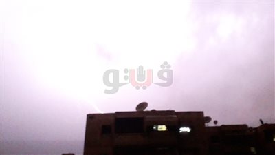 البرق يضيء سماء بورسعيد (فيديو وصور)