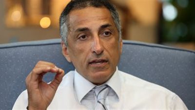 البنك المركزى يفك شفرات السوق السوداء.. قرار تخفيض الدولار 20 قرشًا جذب 5 مليارات للبنوك.. توقعات بتخفيضات جديدة للعملة الأمريكية.. وإلغاء القيود على تحويلات المصريين بالخارج قريبًا