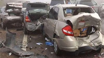 شلل مرورى بمحور «المشير» بسبب حادث تصادم بين 4 سيارات