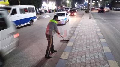 «جنود مجهولون»..عمال النظافة يعيدون المظهر الجمالي لبني سويف (صور)
