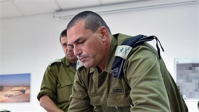 «إيال زمير».. ذراع نتنياهو يطيح بليبرمان (فيديو وصور)