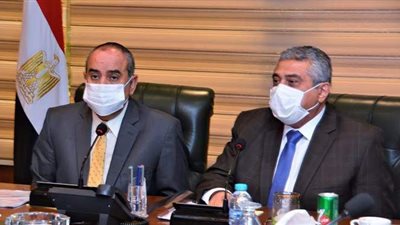 وزير الطيران يلتقي رؤساء وممثلي شركات الطيران الخاص