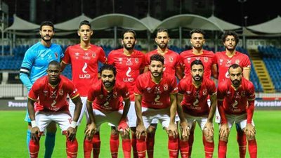 الجبهة المنكوبة.. هذا اللاعب بديل بيكهام لقيادة جبهة الأهلي اليمنى أمام الترجي