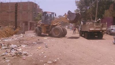 حملة نظافة وتشجير وتوعية بقرقارص في أسيوط