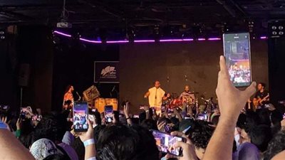 شاهد.. رقص الجمهور في حفل شارموفز بساقية الصاوي