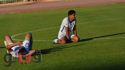 بكاء لاعبي الجزيرة وكفر الشيخ بعد اقترابه من الهبوط للقسم الثالث | صور