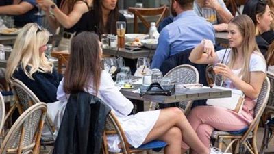 دولة أوروبية تعلن رفع جميع قيود كورونا