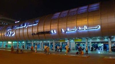 وفاة راكب سوداني قبل إقلاع الطائرة بمطار القاهرة