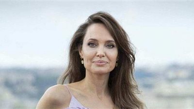 وداعا للكيماوي.. اكتشاف دواء يدمر سرطان أنجلينا جولي