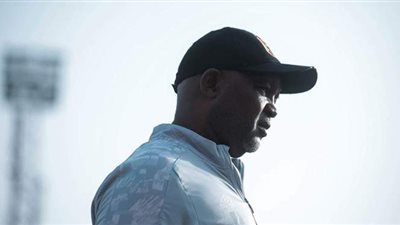 دوري أبطال إفريقيا | موسيماني يجتمع بلاعبي الأهلي بعد انتهاء المران