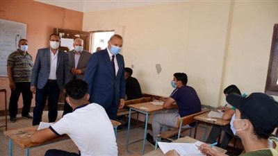 محافظ القليوبية يتفقد لجان امتحانات الدبلومات الفنية