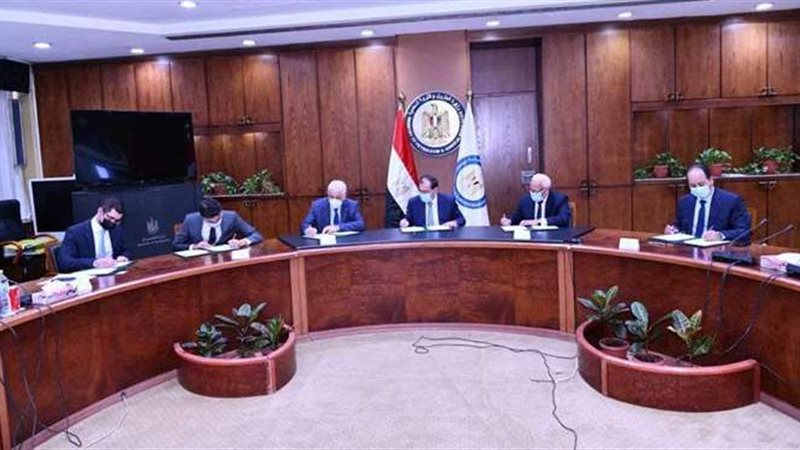 وزير البترول خلال
