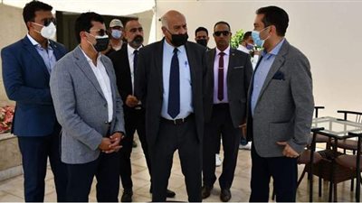 وزير الرياضة ونظيره الفلسطيني يشهدان اليوم الرياضي للمقيمين في مصر