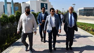 وزير الرياضة ونظيره الفلسطيني يتفقدان نادي النادي بـ6 أكتوبر