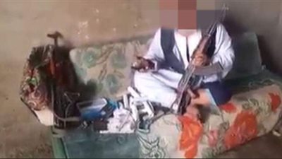 أعلن عن نفسه ورقم هاتفه.. قصة مقطع فيديو كتب نهاية أخطر تاجر مخدرات | فيديو