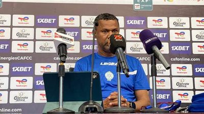 مدرب الرجاء: مواجهة بيراميدز صعبة ولقاءا المجموعة خارج الحسابات | صور