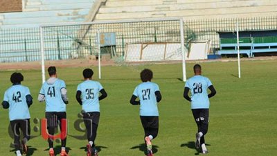 غياب عمرو شعبان عن تدريبات المحلة يثير غضب خالد عيد | صور