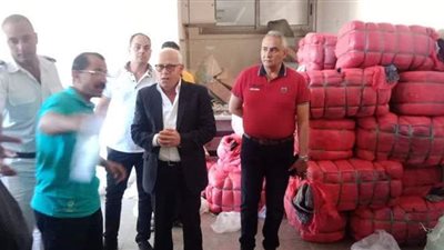 أمن بورسعيد يضبط كمية كبيرة من السلع المهربة | صور