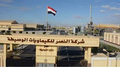 وفد لجنة الدفاع وأعضاء مجلس النواب يزورون شركة النصر للكيماويات