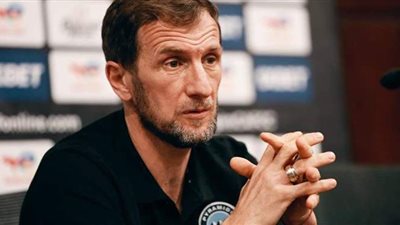 قبل مواجهة الرجاء.. تعرف على نصائح مدرب بيراميدز للاعبيه | صور