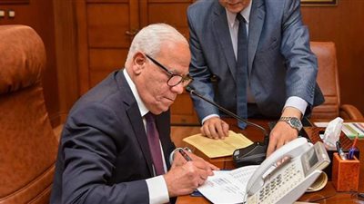 محافظ بورسعيد يعتمد نتيجة الشهادة الإعدادية بنسبة نجاح ٨٢.٤١ % | صور