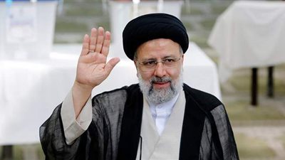 إني صنعتك لنفسي.. 8 أسباب تجعل إبراهيم رئيسي صمام أمان ولاية الفقيه