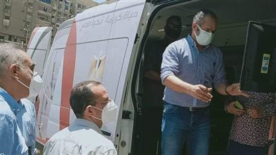 سيارة المركز التكنولوجي المتنقل تجوب قرى أسيوط لتقديم الخدمات الحكومية | صور