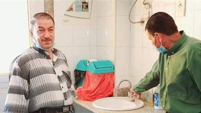 ربط 6 آبار ارتوازي لضخ المياه بقريتين بأسيوط | صور