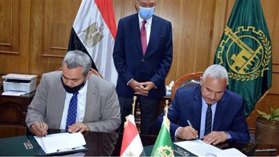 محافظ القليوبية يشهد توقيع بروتوكول تعاون لنقل الركاب للعاصمة الإدارية الجديدة