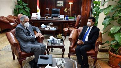 وزير الرياضة يلتقي رئيس نادي طنطا