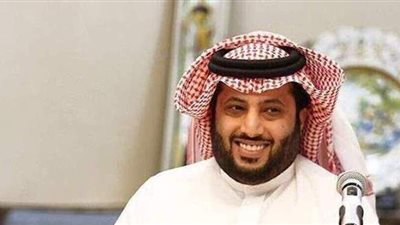 تركي آل الشيخ يهنئ والده بعيد الأب: ابنك وخادمك