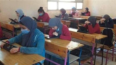 أحدها مفاجأة وآخر لا يحبذ تناوله.. 7 أطعمة يحتاجها طلاب الثانوية العامة لزيادة التركيز