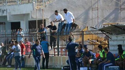 غرائب دوري القسم الثالث.. مدرب يستعين بـ