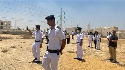 جهاز القاهرة الجديدة يسترد 9 أفدنة شمال طريق العين السخنة بالتعاون مع الشرطة