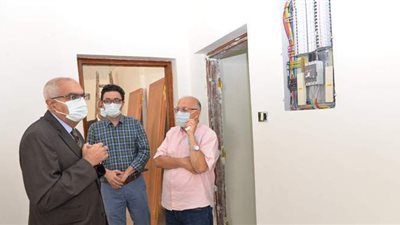 رئيس جامعة المنصورة يتفقد تطوير مركز تقنية الاتصالات والمعلومات