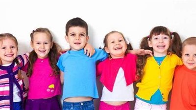 نصائح تساعدك فى جعل طفلك شخص اجتماعى وإيجابي | فيديو