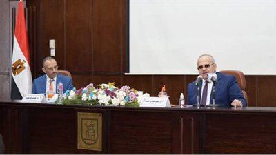 الخشت يترأس اجتماع مجلس كلية التخطيط الإقليمي والعمراني ويفتتح أحدث التجديدات