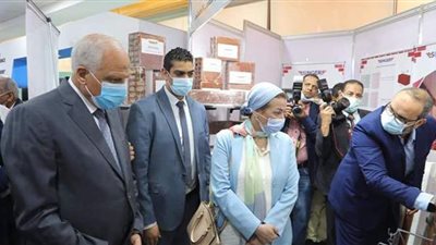 محافظ الجيزة يشارك في افتتاح معرض مصر الدائم للبناء الأخضر | صور