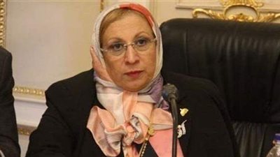 برلمانية: انخفاض إصابات كورونا لا يعنى إهمال الإجراءات الاحترازية