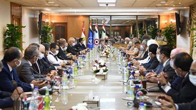 «وزير الدفاع» يلتقي وفدا من أعضاء لجنة الدفاع والأمن القومي بمجلس النواب