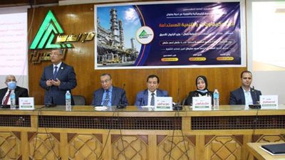 شعبة الهندسة الكيميائية تعقد ندوة عن البتروكيماويات والتنمية المستدامة | صور