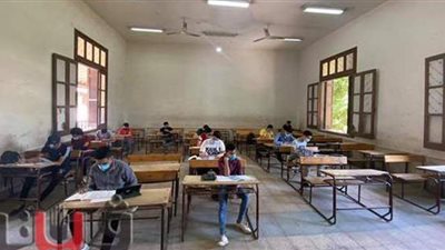 بث مباشر | الامتحان التجريبي الثالث.. رأي طلاب الثانوية العامة بنظام البابل شيت في ثاني الأيام