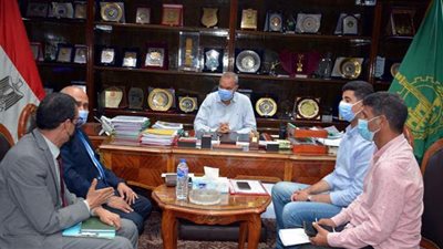 محافظ القليوبية يبحث سبل دفع الأعمال بممشى النيل بالمرحلتين الثانية والثالثة