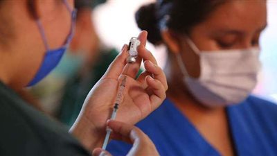 كورونا يصيب آلاف الملقحين بأمريكا وسط مخاوف من تفشي الوباء