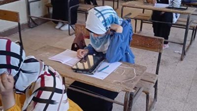 7 آلاف و200 طالب بشعبة الأدبي بالبحيرة يؤدون امتحان التاريخ بنسبة حضور 93%