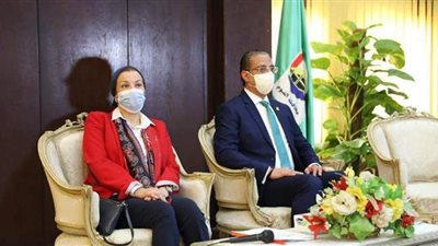 وزيرة البيئة ومحافظ الفيوم يفتتحان أول نموذج فى مصر لتحويل المخلفات لطاقة