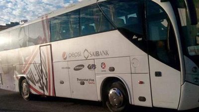 وصول حافلة الزمالك لملعب السويس الجديد استعدادا لمواجهة المقاصة | فيديو وصور